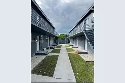 1191 NW 8th St Rd #07, Miami, FL 33136 - Photo 2