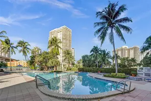 19390 Collins Ave, Sunny Isles Beach, FL 33160 - Photo 42