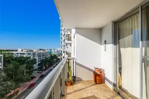 6039 Collins Ave, Miami Beach, FL 33140 - Photo 16