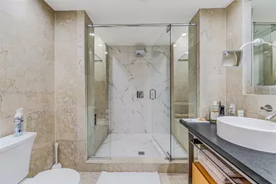 6000 Collins Ave #112, Miami Beach, FL 33140 - Photo 32