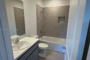 323 NE 16th St, Florida City, FL 33034 - Photo 12