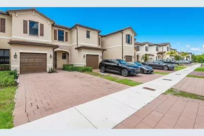 3326 W 112th St #3326, Hialeah, FL 33018 - Photo 2