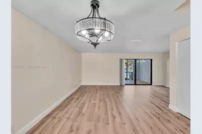 1193 NW 98th Ter #134, Pembroke Pines, FL 33024 - Photo 12