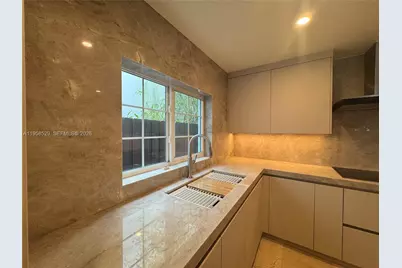 3185 Washington St, Miami, FL 33133 - Photo 6