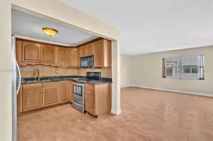 3660 SW 60th Ave, Davie, FL 33314 - Photo 10