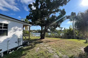 4222 Hibiscus Cir, West Palm Beach, FL 33409 - Photo 12