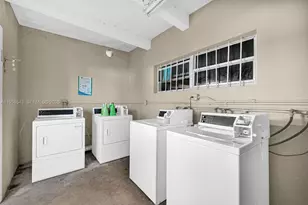 12890 NE 8th Ave, North Miami, FL 33161 - Photo 10