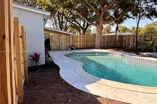5660 NE 5th Ave, Oakland Park, FL 33334 - Photo 32
