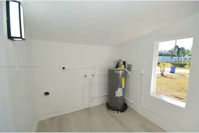 5655 NE 6th Ave, Oakland Park, FL 33334 - Photo 26