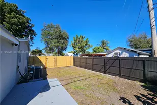 5660 NE 5th Ave, Oakland Park, FL 33334 - Photo 30