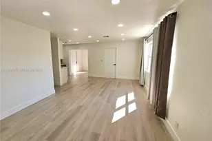 5660 NE 5th Ave, Oakland Park, FL 33334 - Photo 8