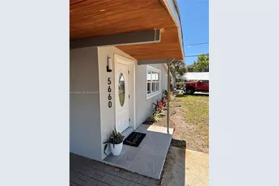 5660 NE 5th Ave, Oakland Park, FL 33334 - Photo 2