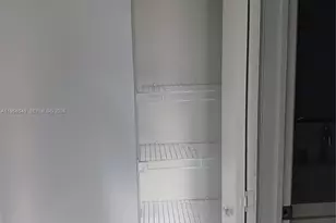 492 NW 40th Ct, Oakland Park, FL 33309 - Photo 8