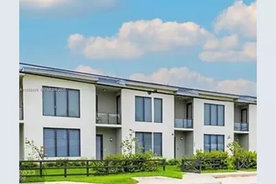 492 NW 40th Ct #492, Oakland Park, FL 33309 - Photo 1