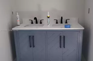 2612 Hiawatha Ave, West Palm Beach, FL 33409 - Photo 2