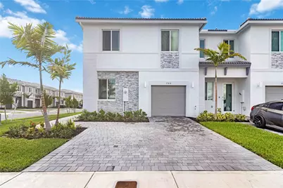 760 SE 13th Ct, Homestead, FL 33034 - Photo 1