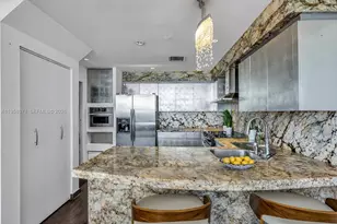 1000 Venetian Way, Miami, FL 33139 - Photo 10