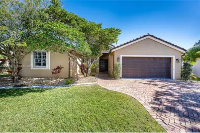 405 SW 198th Ter, Pembroke Pines, FL 33029 - Photo 1