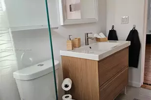 622 15th St, Miami Beach, FL 33139 - Photo 16