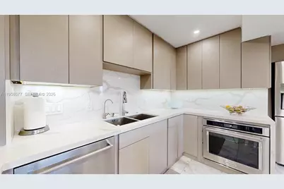 600 Three Islands Blvd #802, Hallandale Beach, FL 33009 - Photo 4