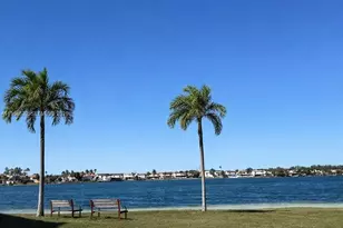 1045 NW 126th Pl, Miami, FL 33182 - Photo 16