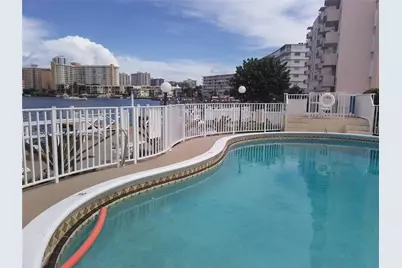 450 Golden Isles Dr #2B, Hallandale Beach, FL 33009 - Photo 32