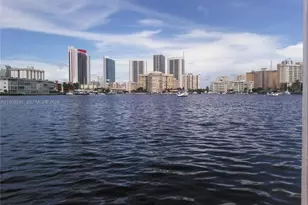 450 Golden Isles Dr, Hallandale Beach, FL 33009 - Photo 30