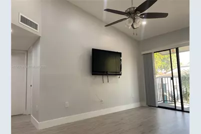 7175 NW 179th St #302, Hialeah, FL 33015 - Photo 8