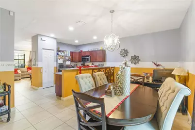 707 SE 32nd Ter, Homestead, FL 33033 - Photo 16