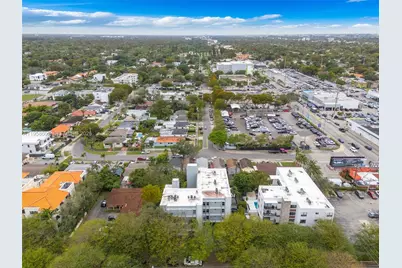 820 Salzedo St #403, Coral Gables, FL 33134 - Photo 22