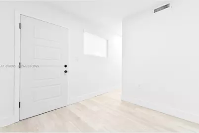 7884 NW 175th St, Hialeah, FL 33015 - Photo 26