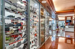 1717 N Bayshore Dr, Miami, FL 33132 - Photo 36