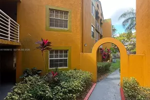 9731 Fontainebleau Blvd, Miami, FL 33172 - Photo 12