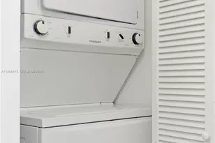 185 SW 7th St, Miami, FL 33130 - Photo 16