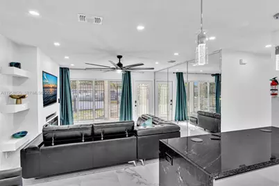 560 N Perviz Ave, Opa-Locka, FL 33054 - Photo 18