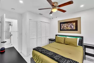 560 N Perviz Ave, Opa-Locka, FL 33054 - Photo 32