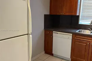 7670 SW 82nd St, Miami, FL 33143 - Photo 4