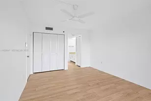 1000 St Charles Pl, Pembroke Pines, FL 33026 - Photo 22