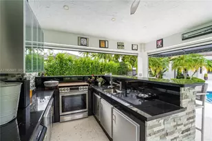 429 NW 130th Ave, Miami, FL 33182 - Photo 52