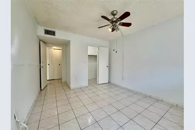 901 SW 37th Ave #25, Miami, FL 33135 - Photo 4