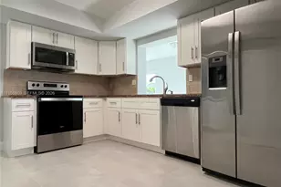 9200 SW 54th St, Cooper City, FL 33328 - Photo 10