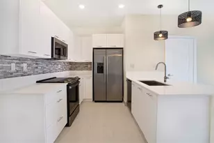 8160 NW 42nd St, Doral, FL 33166 - Photo 6