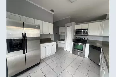 21460 SW 90th Ct, Cutler Bay, FL 33189 - Photo 8