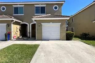 231 SW 120th Ave, Pembroke Pines, FL 33025 - Photo 2