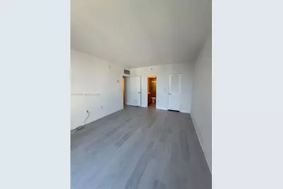 10275 Collins Ave #420, Bal Harbour, FL 33154 - Photo 4