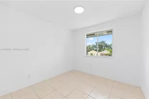 998 SW 8th Pl, Florida City, FL 33034 - Photo 12