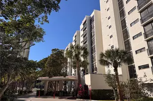 16919 N Bay Rd, Sunny Isles Beach, FL 33160 - Photo 2