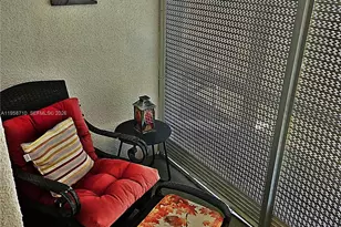 275 Farnham L, Deerfield Beach, FL 33442 - Photo 10