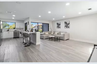 3475 Emerald Oaks Dr #1705, Hollywood, FL 33021 - Photo 8