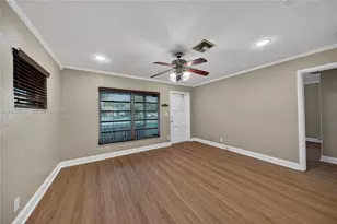 5265 NE 1st Terrace, Oakland Park, FL 33334 - Photo 10